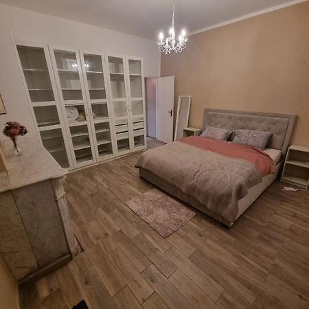 Ferienwohnung L'Antre Du Dragon Marseilles Exterior foto